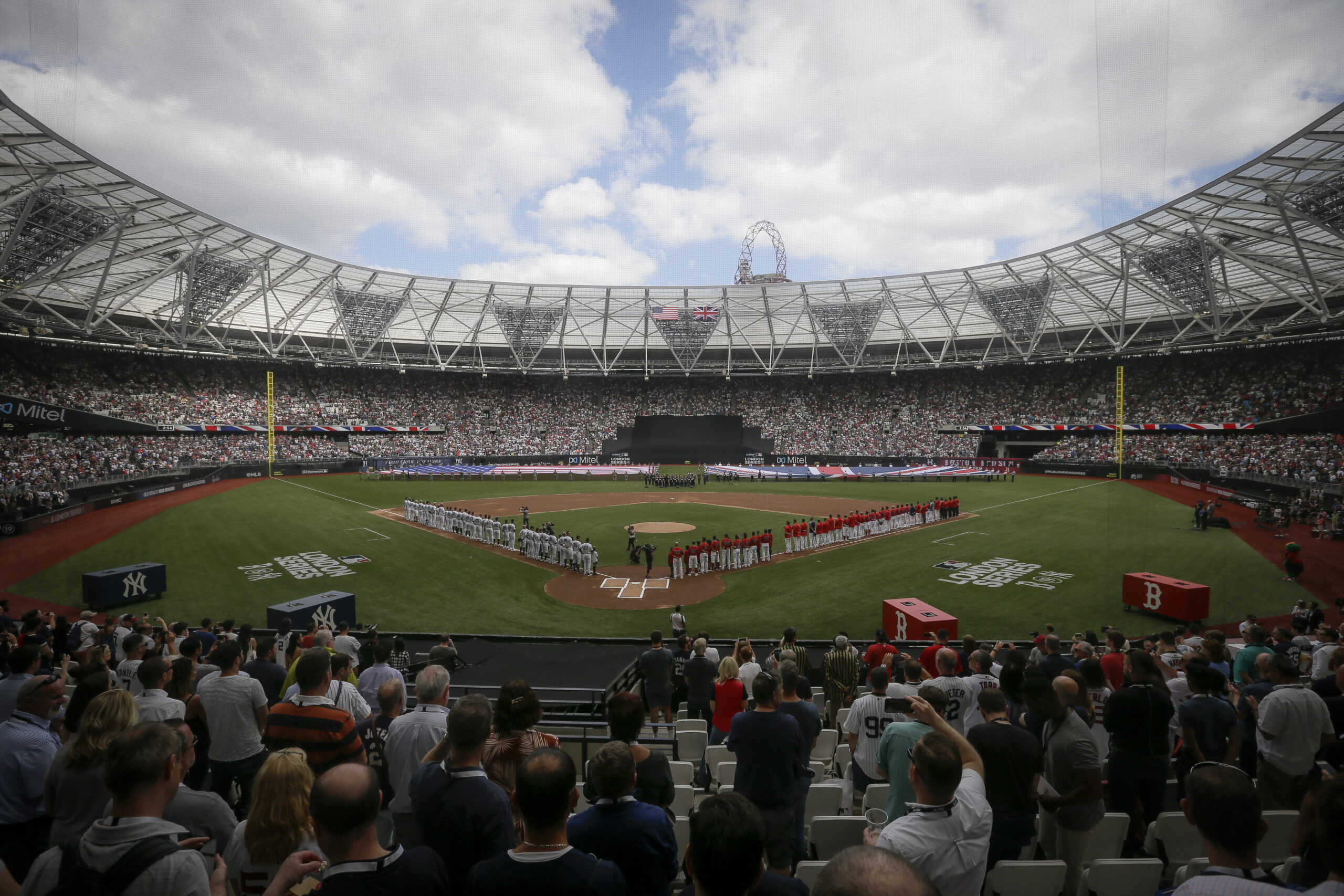 Britain Red Sox Yankees Baseball